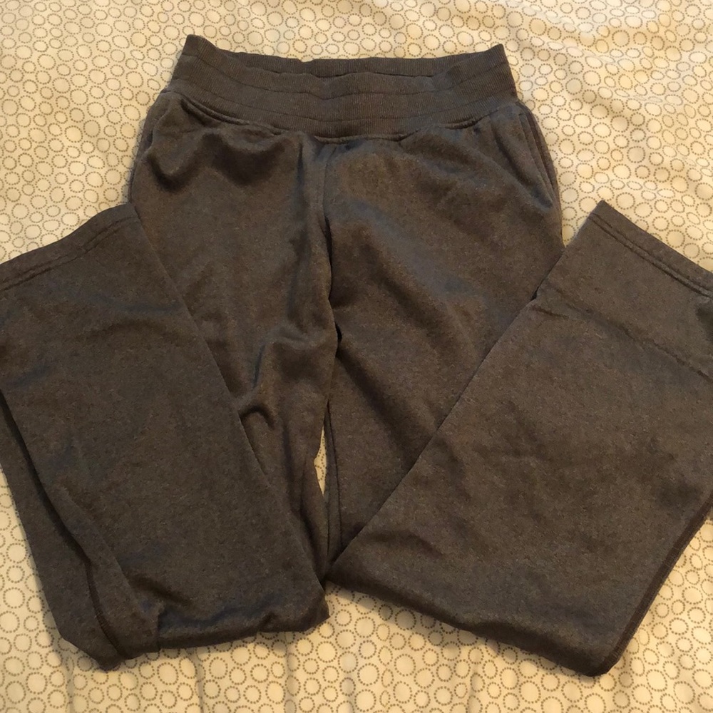 Like New: Under Armour Sweat Pants